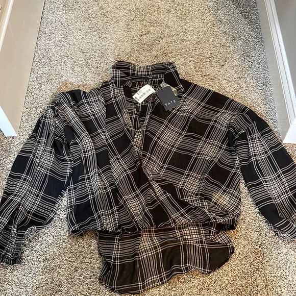 Sheer blouse - Picture 1 of 3